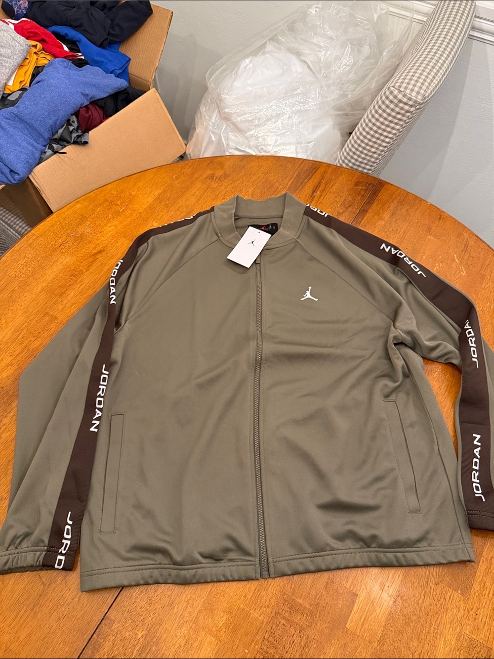 Nike Air Jordan Essentials Tracksuit Jordan Olive Jacket Mens XL New HF9339-222